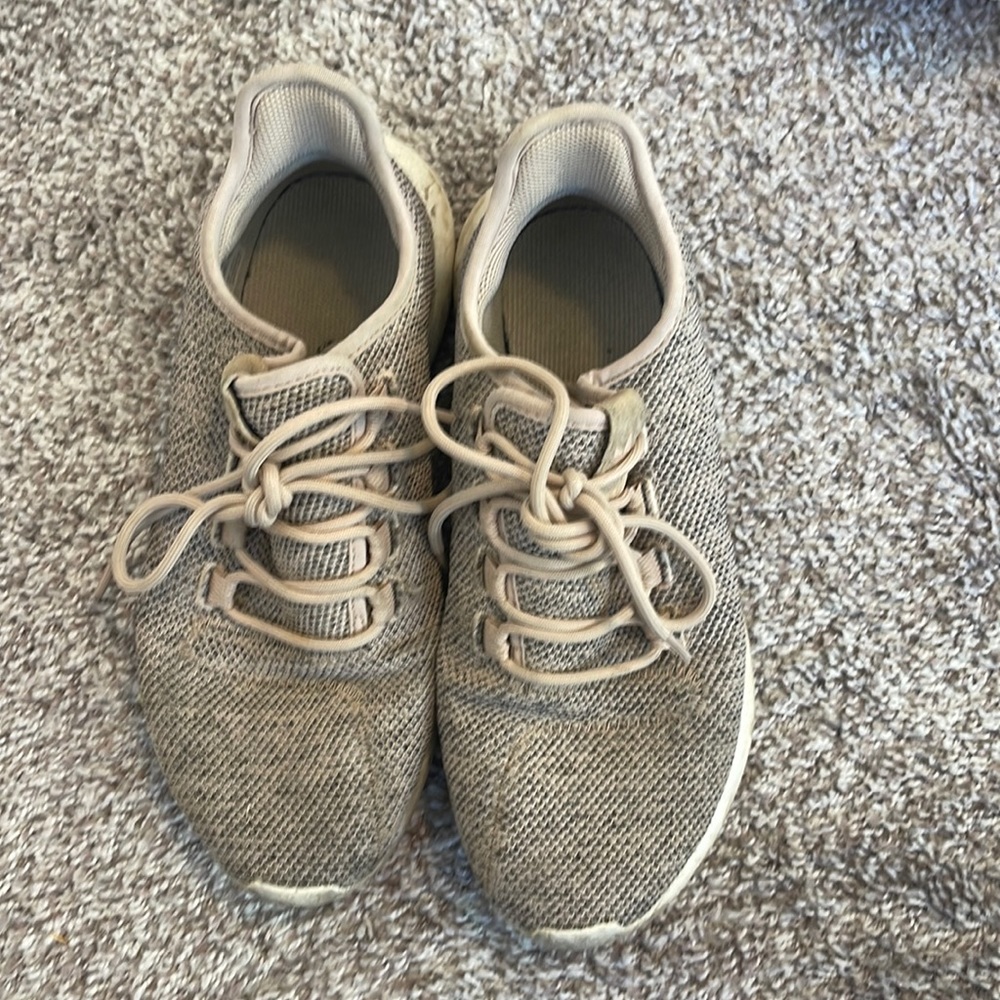 Adidas Tennis Shoes